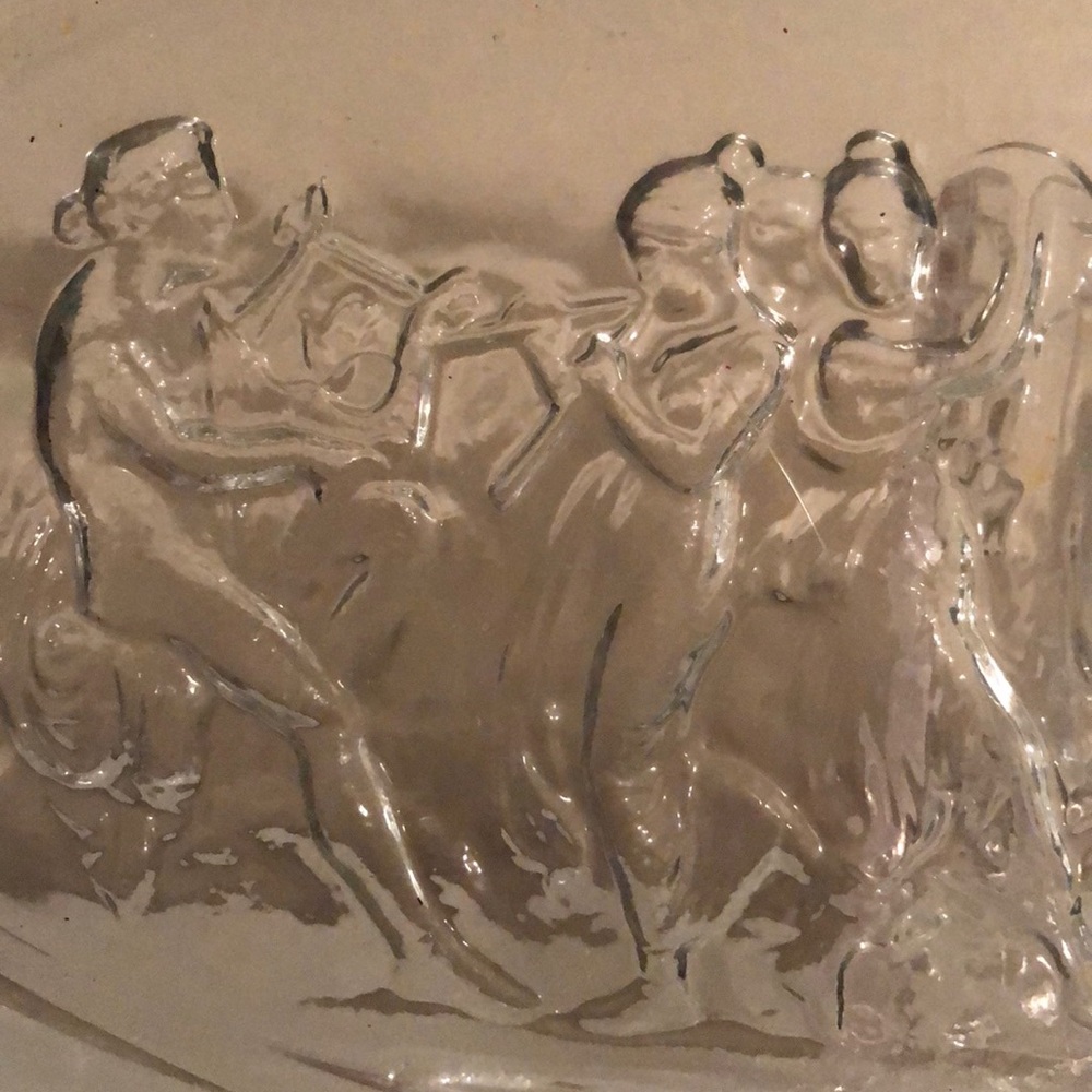 Vintage Glass Tray with Cherubs - Picture 3 of 4